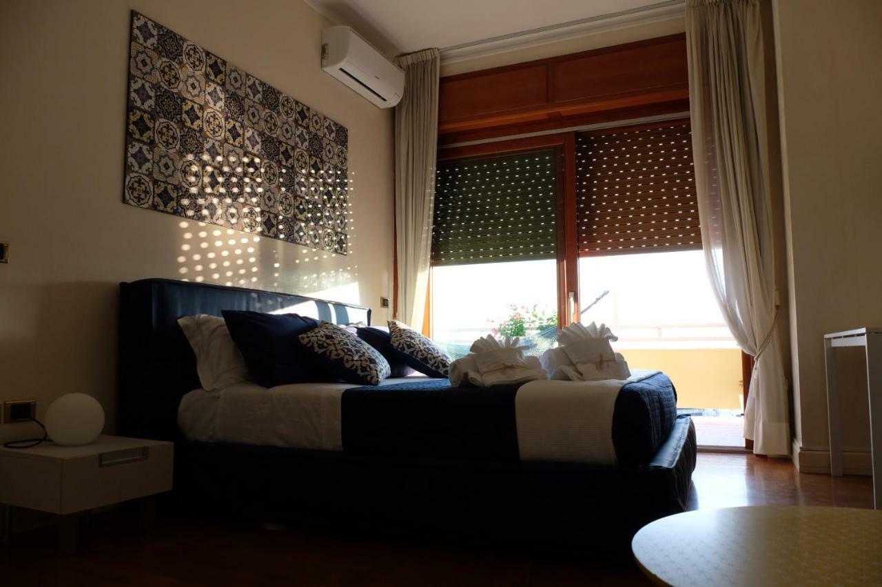 Suite Inn Salerno Eksteriør bilde